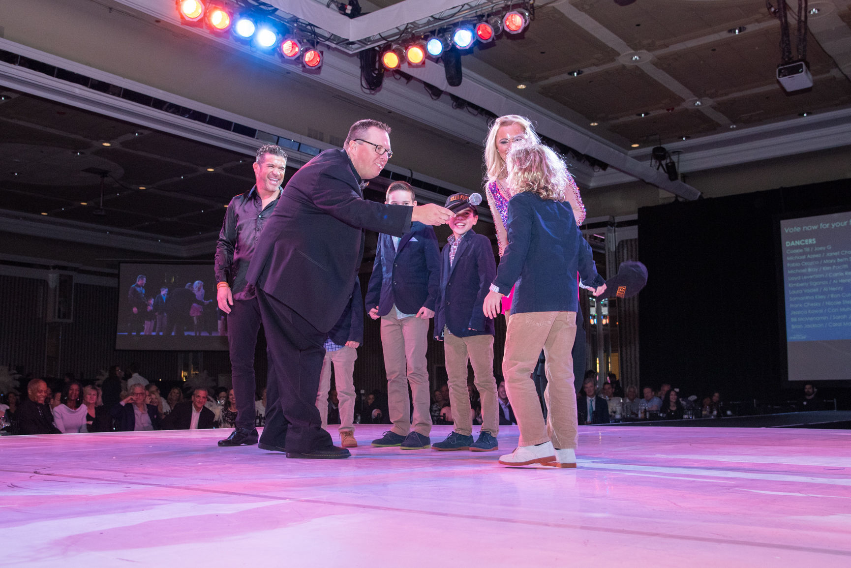 110318_acw_dancinggallery-583.jpg